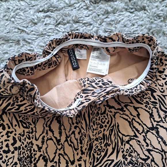 Divided | Tan & black cheetah print skinny women' Jean with stretchy waist - Picture 6 of 11